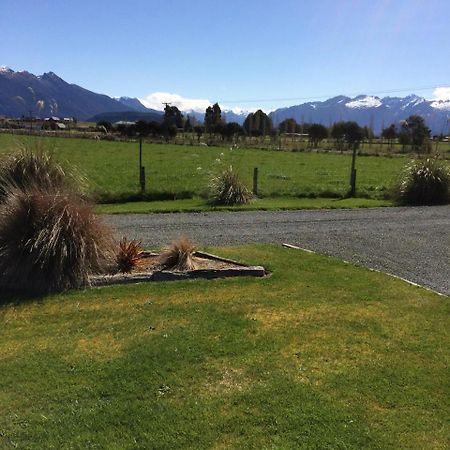 Acheron Cottages Manapouri Esterno foto