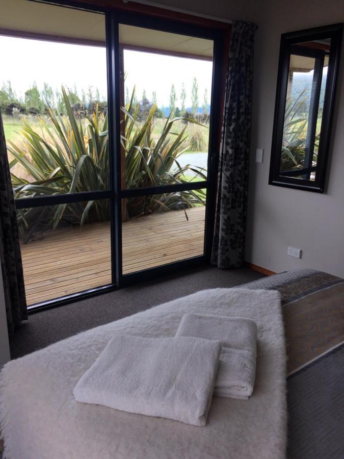 Acheron Cottages Manapouri Esterno foto
