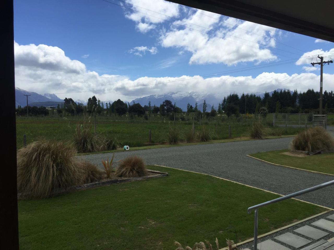 Acheron Cottages Manapouri Esterno foto