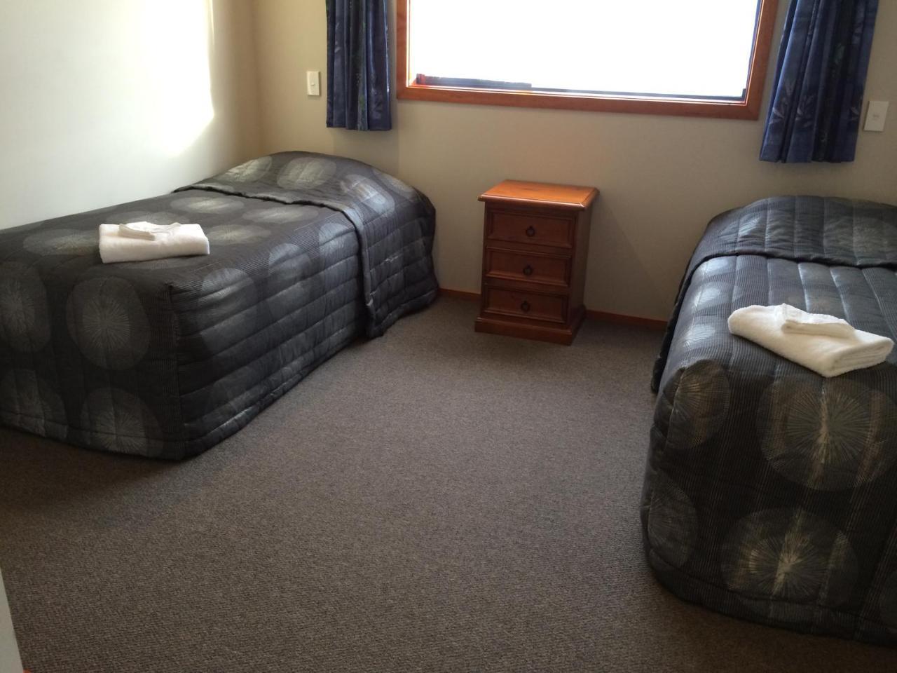 Acheron Cottages Manapouri Esterno foto