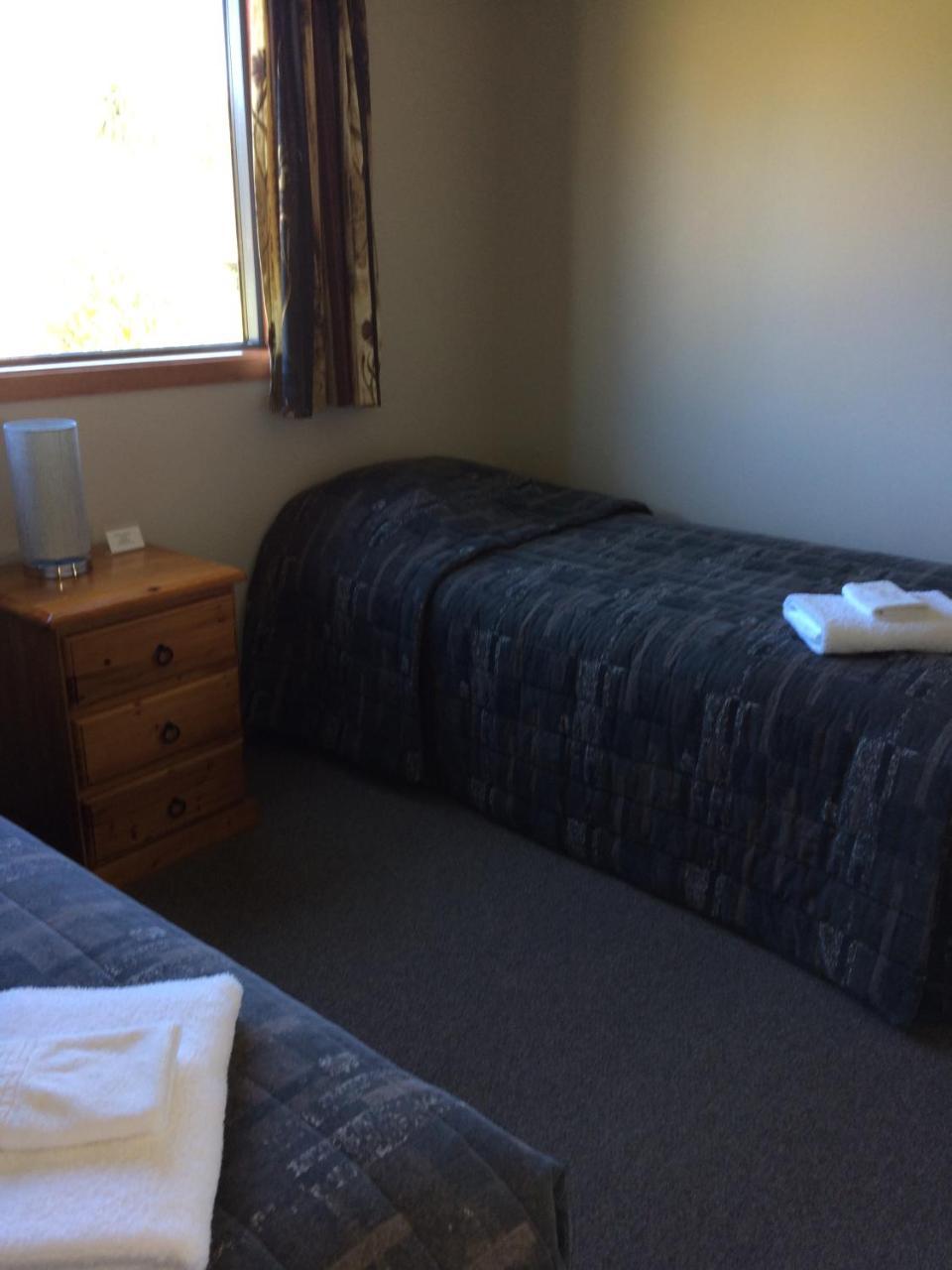 Acheron Cottages Manapouri Esterno foto